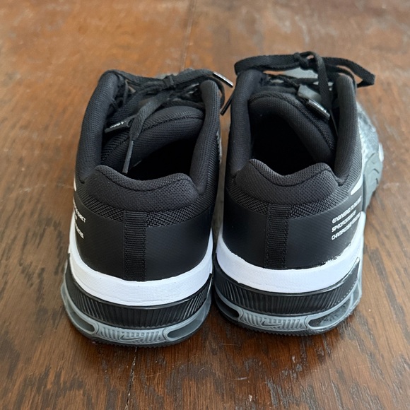 Nike Metcon 8 Dark Smoke Grey - Picture 2 of 4
